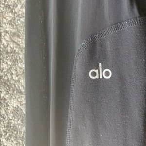 Alo yoga black waisted legging with mesh detail